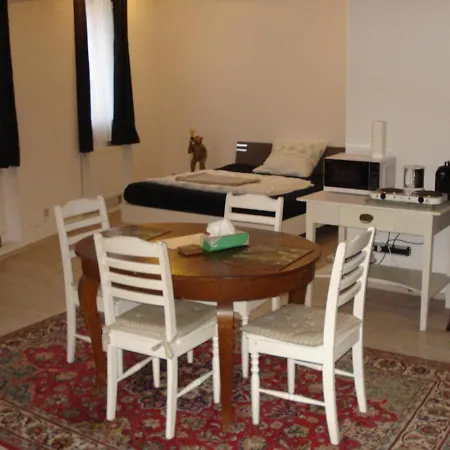 Quarto em Acomodações Particulares 45 Qm Mit Bad An Der Mosel - Naehe Koblenz Dieblich